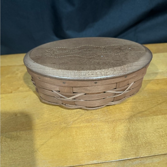 Longaberger football basket - Picture 3 of 5